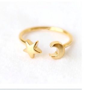 ✨ MAKE OFFER ✨ GOLD ADJUSTABLE MOON & STAR RING